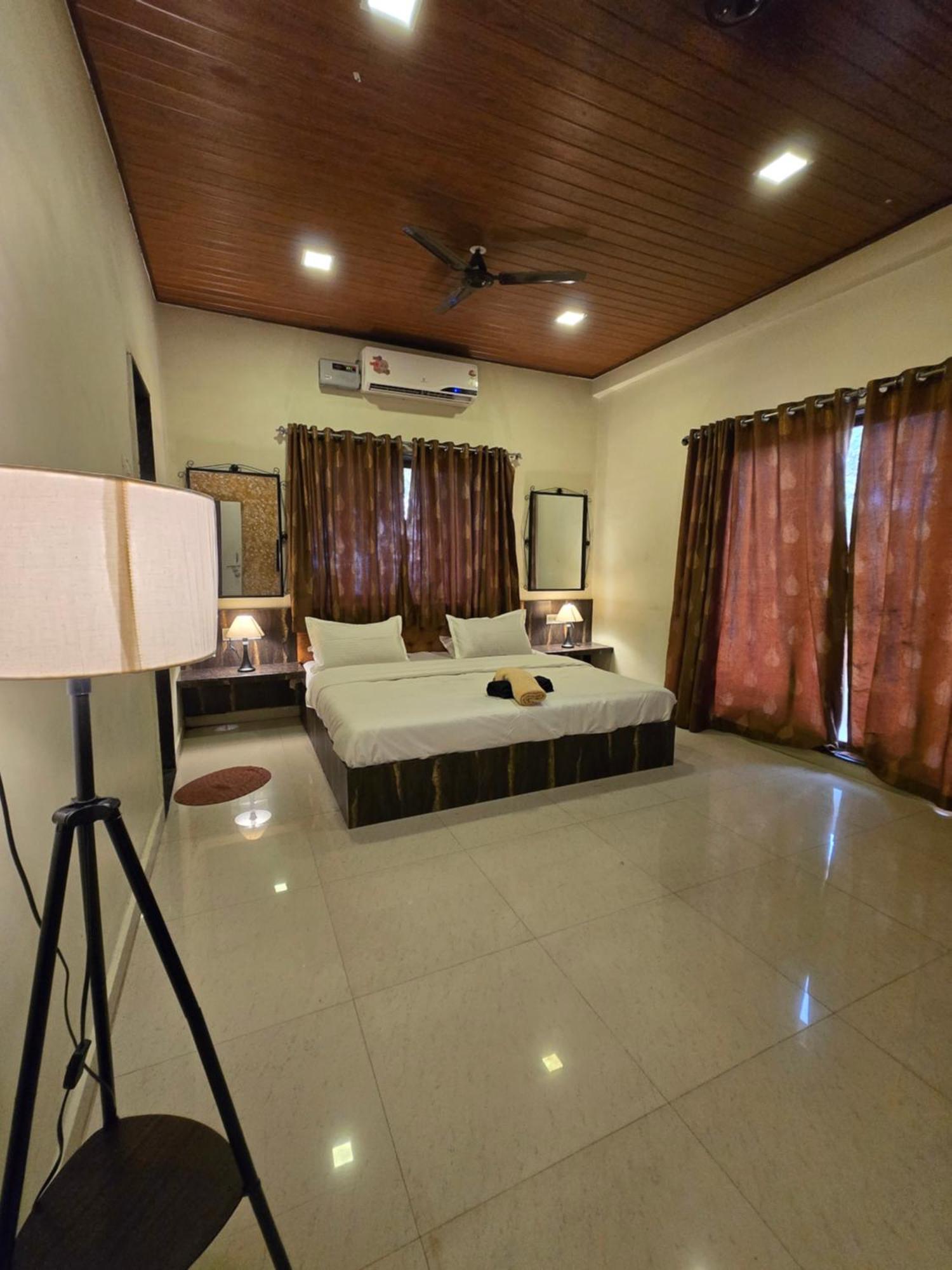 Mount Paradise Villa *
